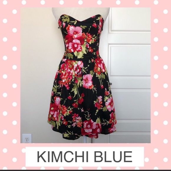 Kimchi Blue Dresses & Skirts - Kimchi Blue Strapless Sweet Heart Floral Dress